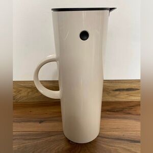 Stelton Em77 Vacuum Jug in white 1l